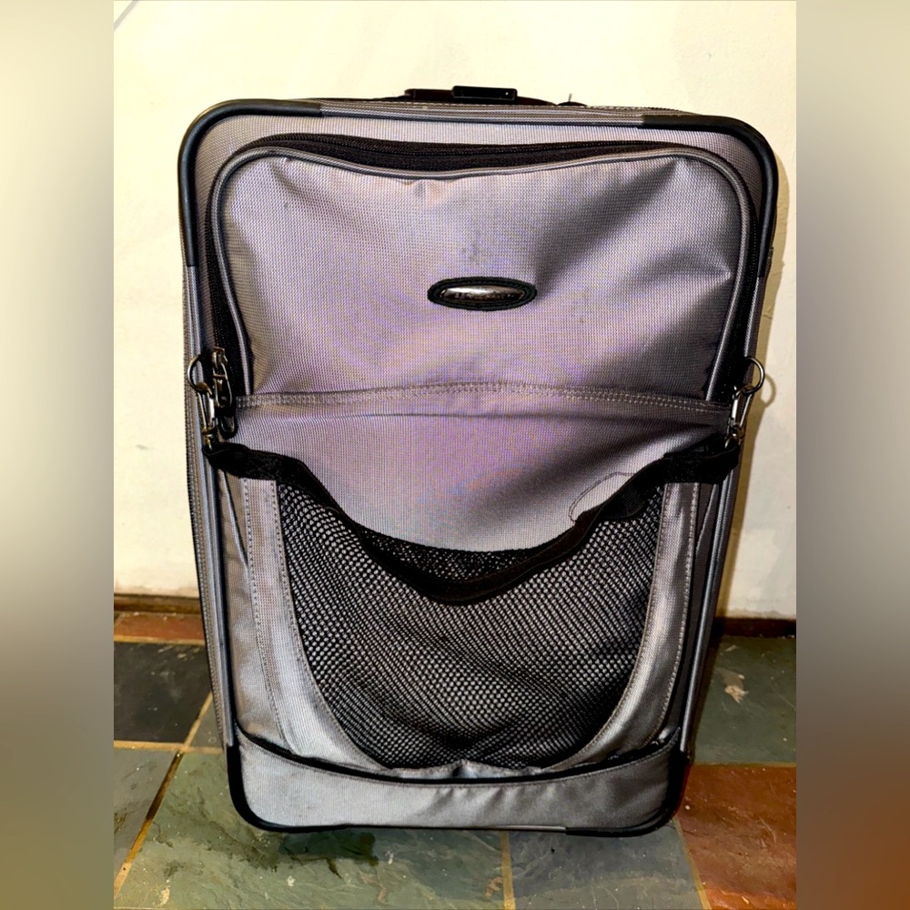 Briggs and Riley Upright Wheeled ExpandableWheeled Carry On TDU521X